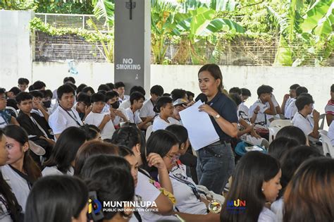 Pinilahan Si Teacher Ng Mga Student Para Makipag Jerjer.